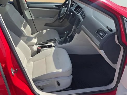 Used 2016 Volkswagen Golf SE FWD image 23