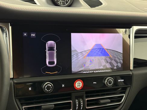 New 2025 Porsche Macan image 24