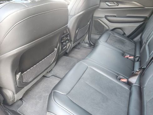 New 2025 Jeep Grand Cherokee Altitude image 21