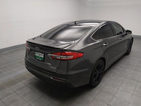 Used 2019 Ford Fusion Titanium FWD image 9