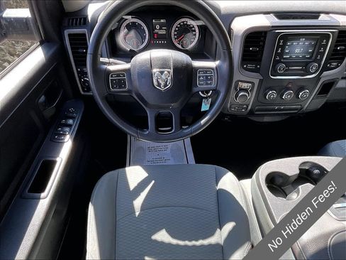 Used 2019 RAM 1500 Express w/ Express Value Package AWD/4WD image 5