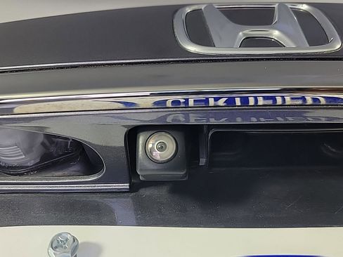 Certified 2022 Honda HR-V LX image 5