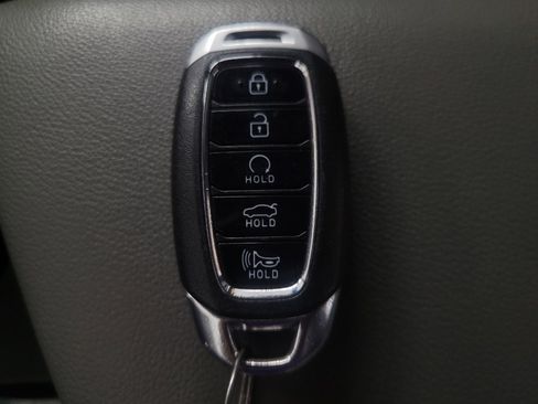 Used 2021 Hyundai Elantra SEL FWD image 32