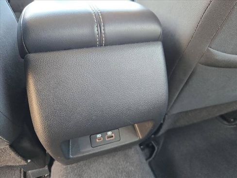 Used 2025 Nissan Altima 2.5 SV FWD image 14