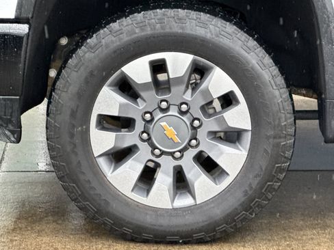 Used 2024 Chevrolet Silverado 2500 Custom w/ Custom Value Package image 23