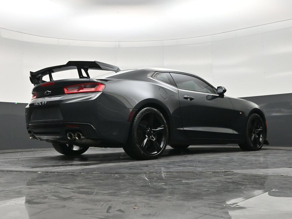 Used 2018 Chevrolet Camaro SS RWD image 24