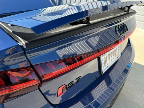 Used 2025 Audi RS 7 Performance w/ Black Optic Package image 18