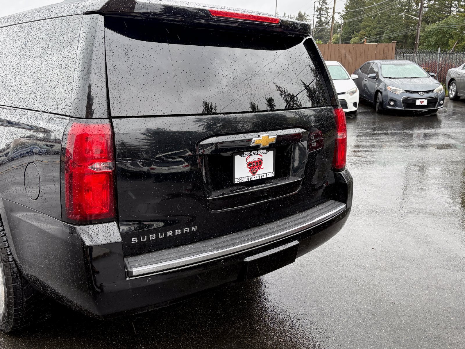 Used 2015 Chevrolet Suburban LTZ AWD/4WD image 6