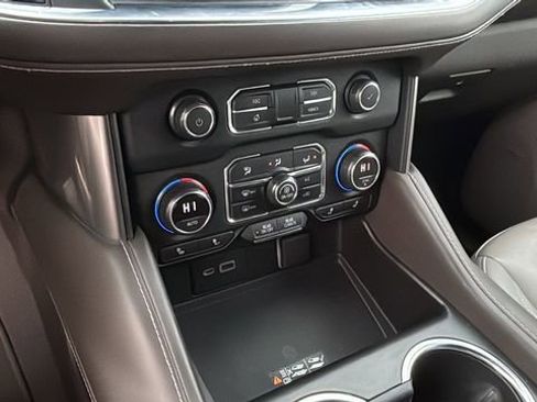 Used 2021 Chevrolet Tahoe Z71 image 30