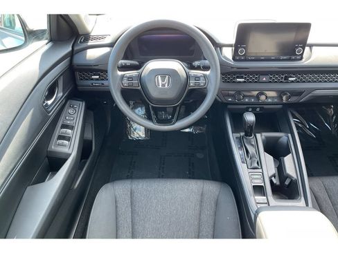 Certified 2023 Honda Accord EX image 15
