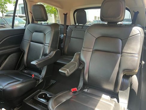 Certified 2022 Lincoln Aviator AWD w/ Premium Package image 14