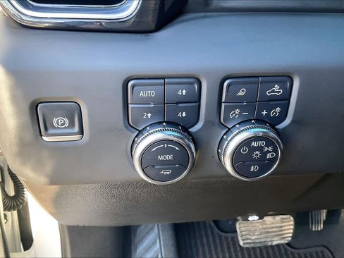 Certified 2025 GMC Sierra 1500 Denali Ultimate image 13
