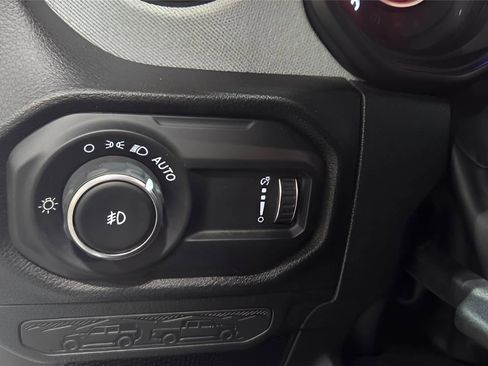 Used 2024 Jeep Wrangler Sport S image 14