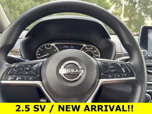 Used 2023 Nissan Altima 2.5 SV image 10