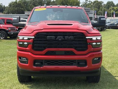 New 2026 RAM 2500 Laramie AWD/4WD image 3