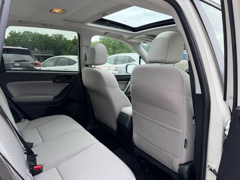 Used 2017 Subaru Forester 2.5i Premium AWD/4WD image 17