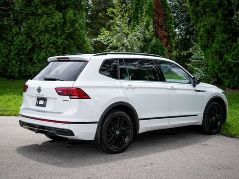 Used 2022 Volkswagen Tiguan SE R-Line AWD/4WD image 5