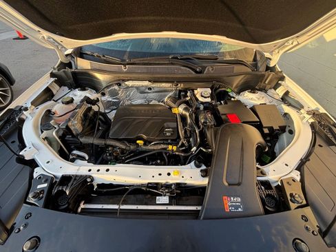 Used 2025 Chevrolet Trax LT image 31