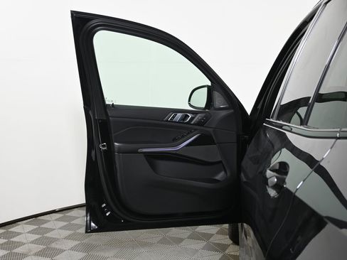 Certified 2026 BMW X5 xDrive40i w/ M Sport Package image 28