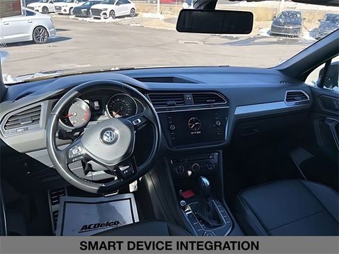 Used 2021 Volkswagen Tiguan SE R-Line image 17