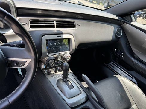 Used 2010 Chevrolet Camaro SS image 9