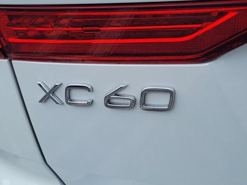 Used 2021 Volvo XC60 T5 Inscription w/ Advanced Package FWD image 5
