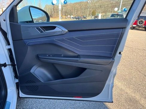 New 2026 Volkswagen Taos SEL AWD/4WD image 29