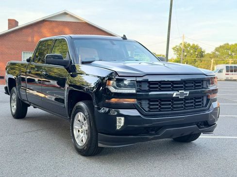 Used 2017 Chevrolet Silverado 1500 LT w/ All Star Edition AWD/4WD image 8