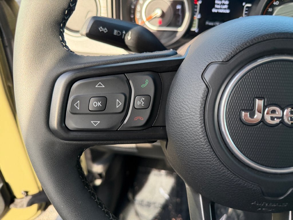 Used 2025 Jeep Wrangler Unlimited Sport AWD/4WD image 23