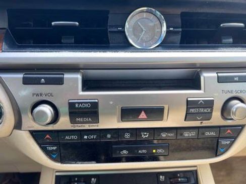 Used 2015 Lexus ES 350 w/ Premium Package FWD image 14