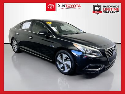 Used 2017 Hyundai Sonata Limited w/ Ultimate Package 02