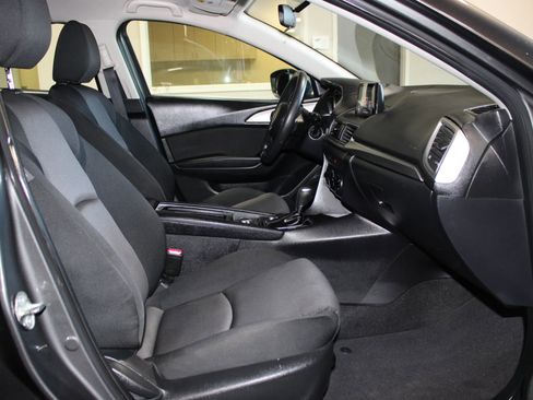Used 2017 MAZDA MAZDA3 Sport FWD image 26