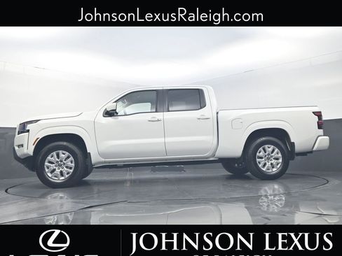 Used 2023 Nissan Frontier SV w/ Technology Package image 21