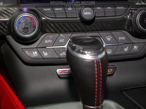 Used 2016 Chevrolet Corvette Z06 w/ 3LZ Preferred Equipment Group RWD image 29