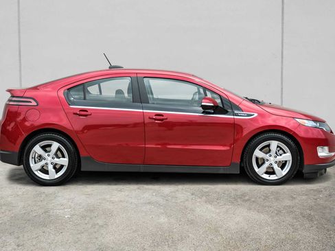 Used 2015 Chevrolet Volt w/ Enhanced Safety Package 1 FWD image 7