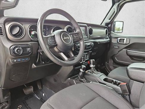 Used 2023 Jeep Wrangler Unlimited AWD/4WD image 9