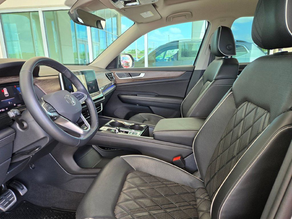 Used 2025 Volkswagen Atlas SEL Premium R-Line AWD/4WD image 9