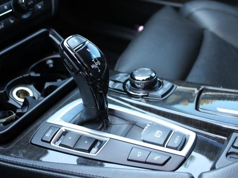 Used 2013 BMW 550i Sedan image 27