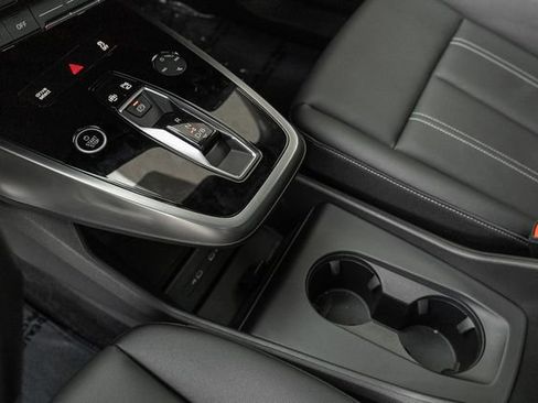 Used 2022 Audi Q4 e-tron Premium Plus image 11