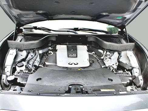 Used 2017 INFINITI QX70 3.7 w/ Premium Package image 32