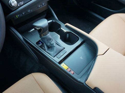 Certified 2025 Lexus ES 350 w/ Premium Package image 19