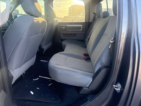 Used 2019 RAM 1500 Classic SLT RWD image 9
