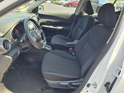 New 2025 Nissan Kicks Play S image 12