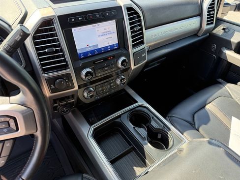 Used 2021 Ford F350 Platinum w/ Tremor Off-Road Package image 25