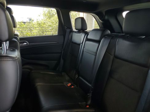 Used 2022 Jeep Grand Cherokee Laredo X AWD/4WD image 8