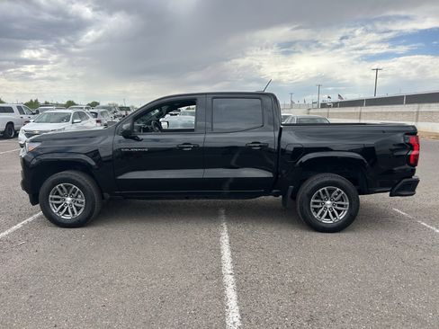 Used 2023 Chevrolet Colorado LT w/ LT Convenience Package II RWD image 2