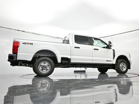 New 2025 Ford F250 XL w/ XL Chrome Package image 41