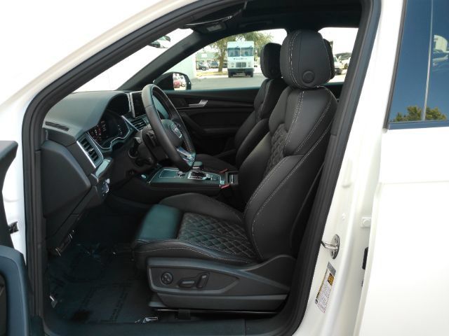 Used 2020 Audi SQ5 Prestige w/ Prestige Package AWD/4WD image 6