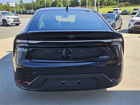 New 2026 Toyota Prius SE image 11