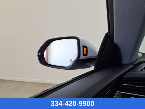 Used 2023 Audi Q8 Premium Plus image 25